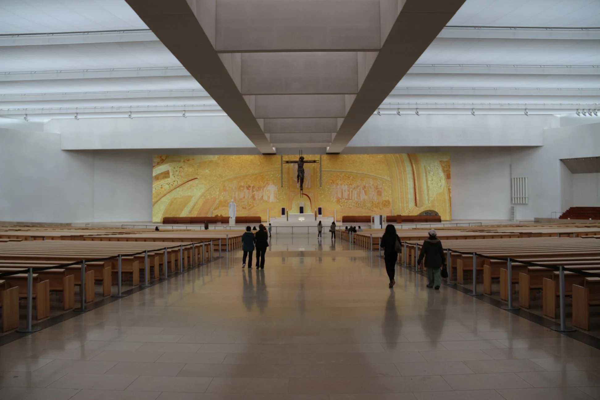 Basílica da Santíssima Trindade - Detalhe do seu interior