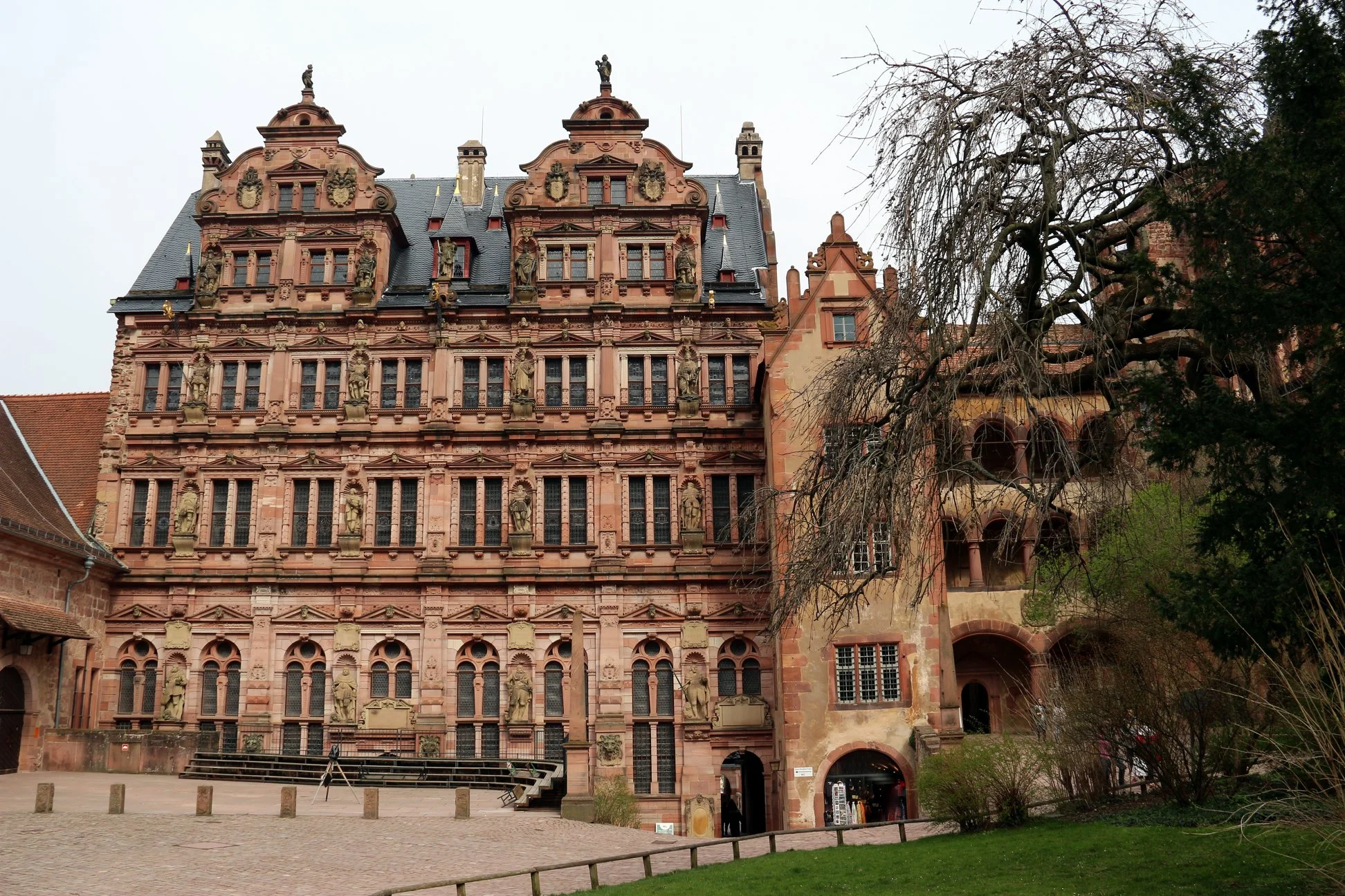 Parte interna do Castelo de Heidelberg