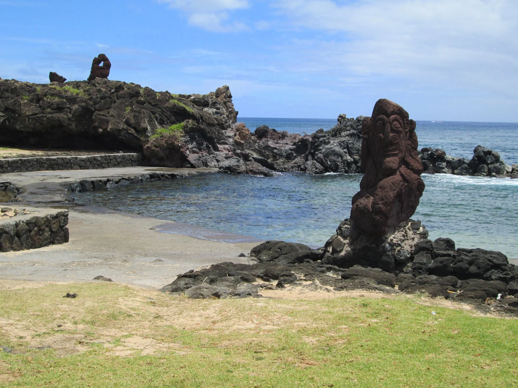 Apesar de ser uma ilha, não são muitos os pontos de praia com areia