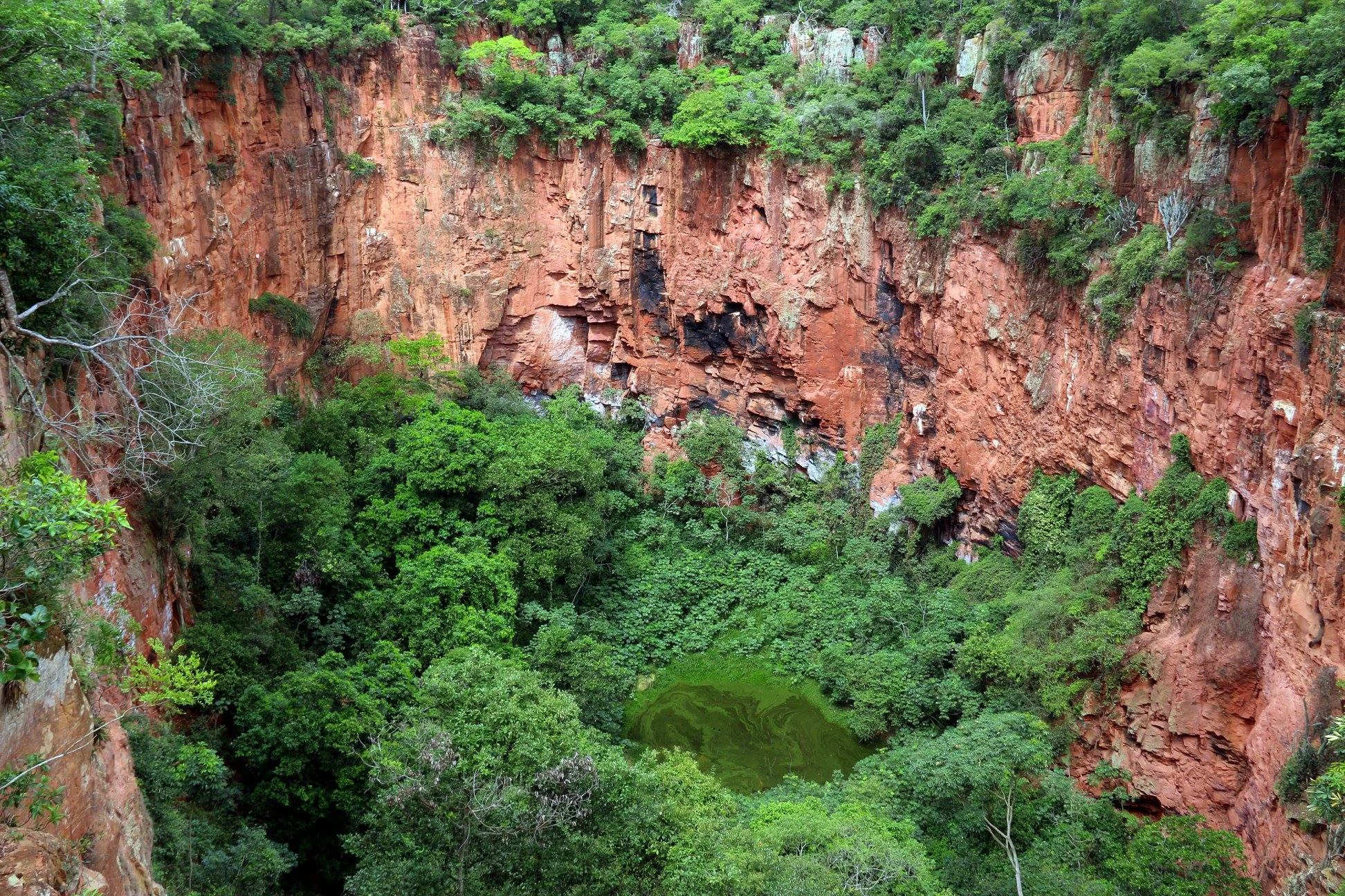 Buraco das Araras