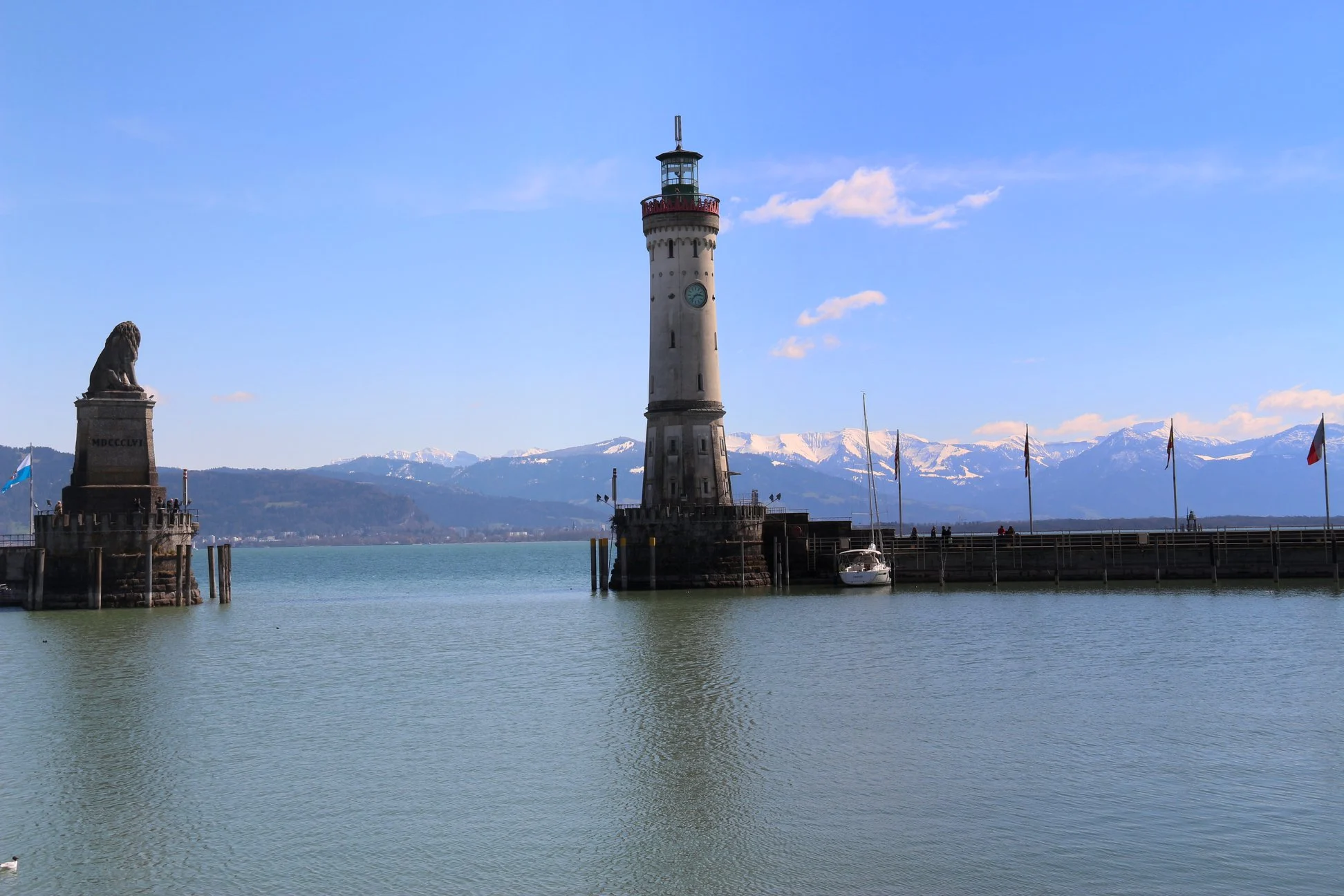 O farol junto ao Leão da Baviera