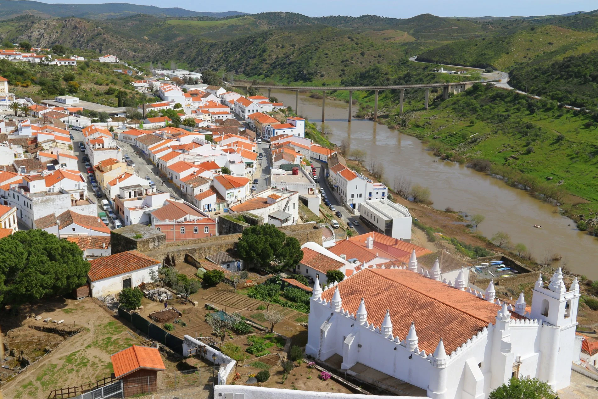 Vista do Castelo de Mértola