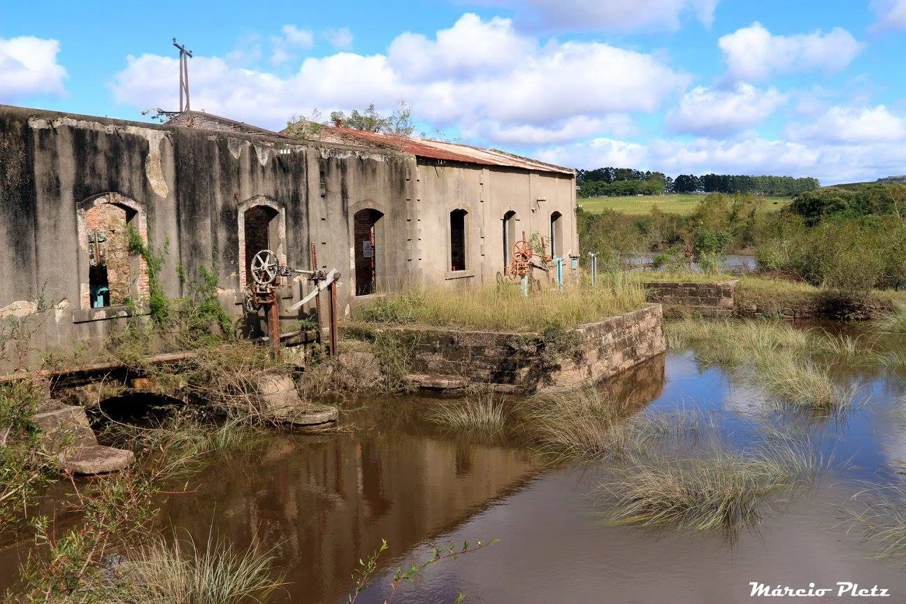 Ruínas da Usina Cuñapirú