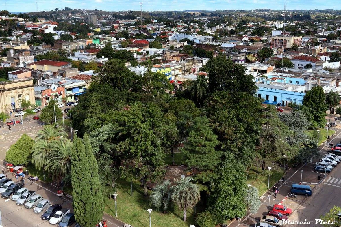 A cidade possui ainda muitos espaços arborizados