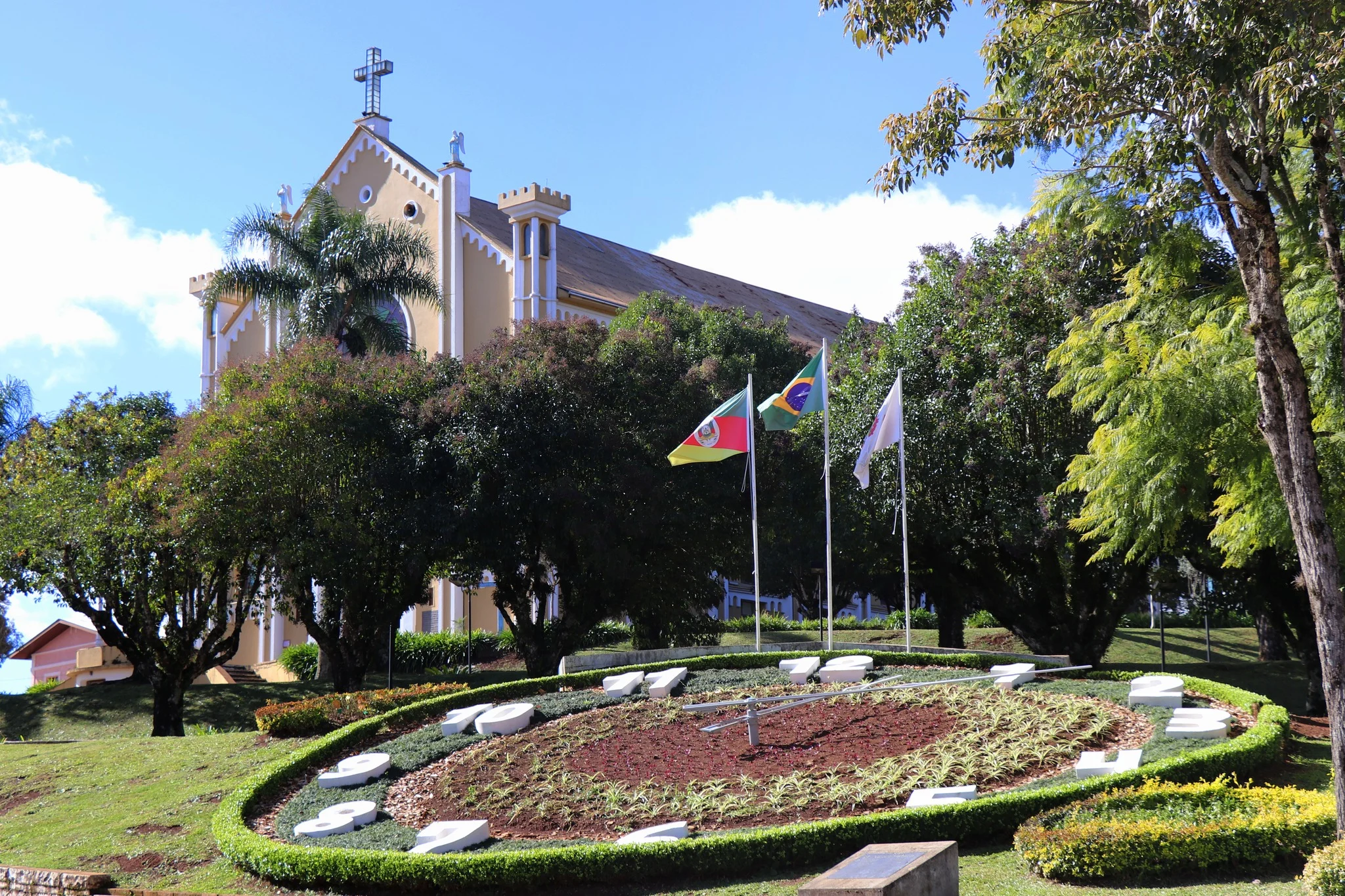 Relógio próximo da Igreja Matriz